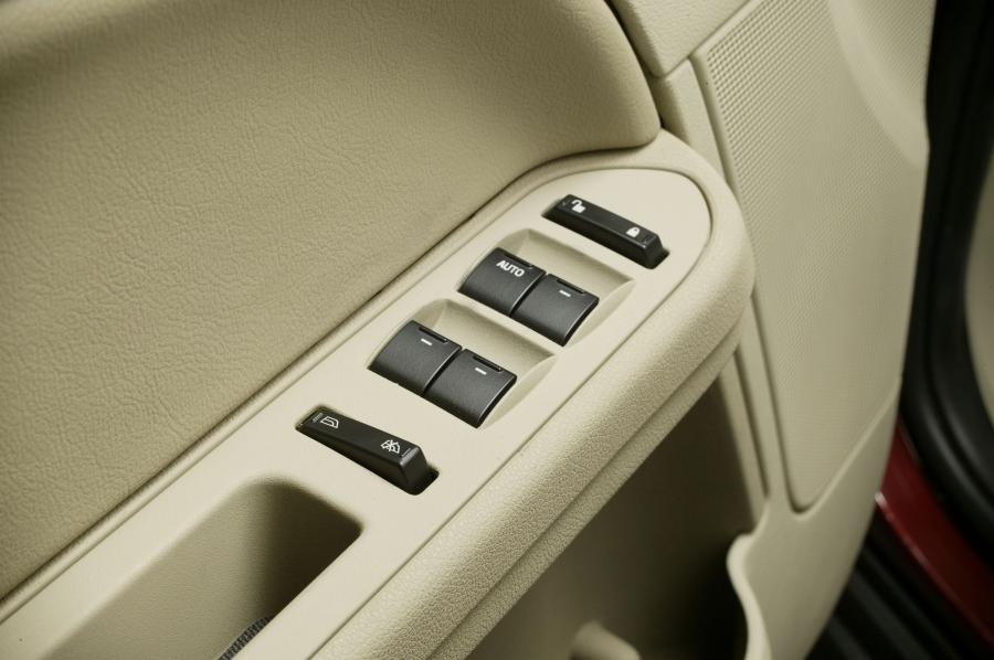  Ford Five Hundred 2005 года  (фото 75 из 99)